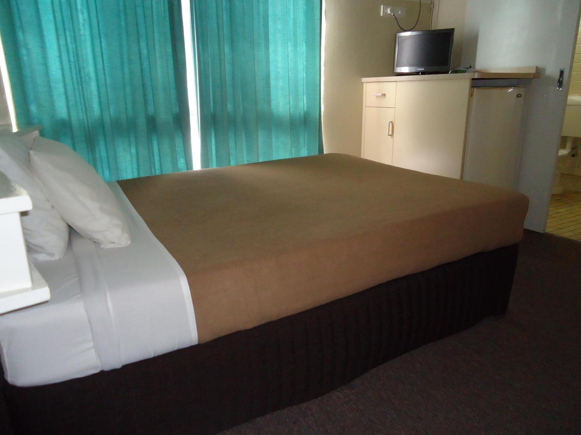 Moondarra Motel Innisfail Esterno foto