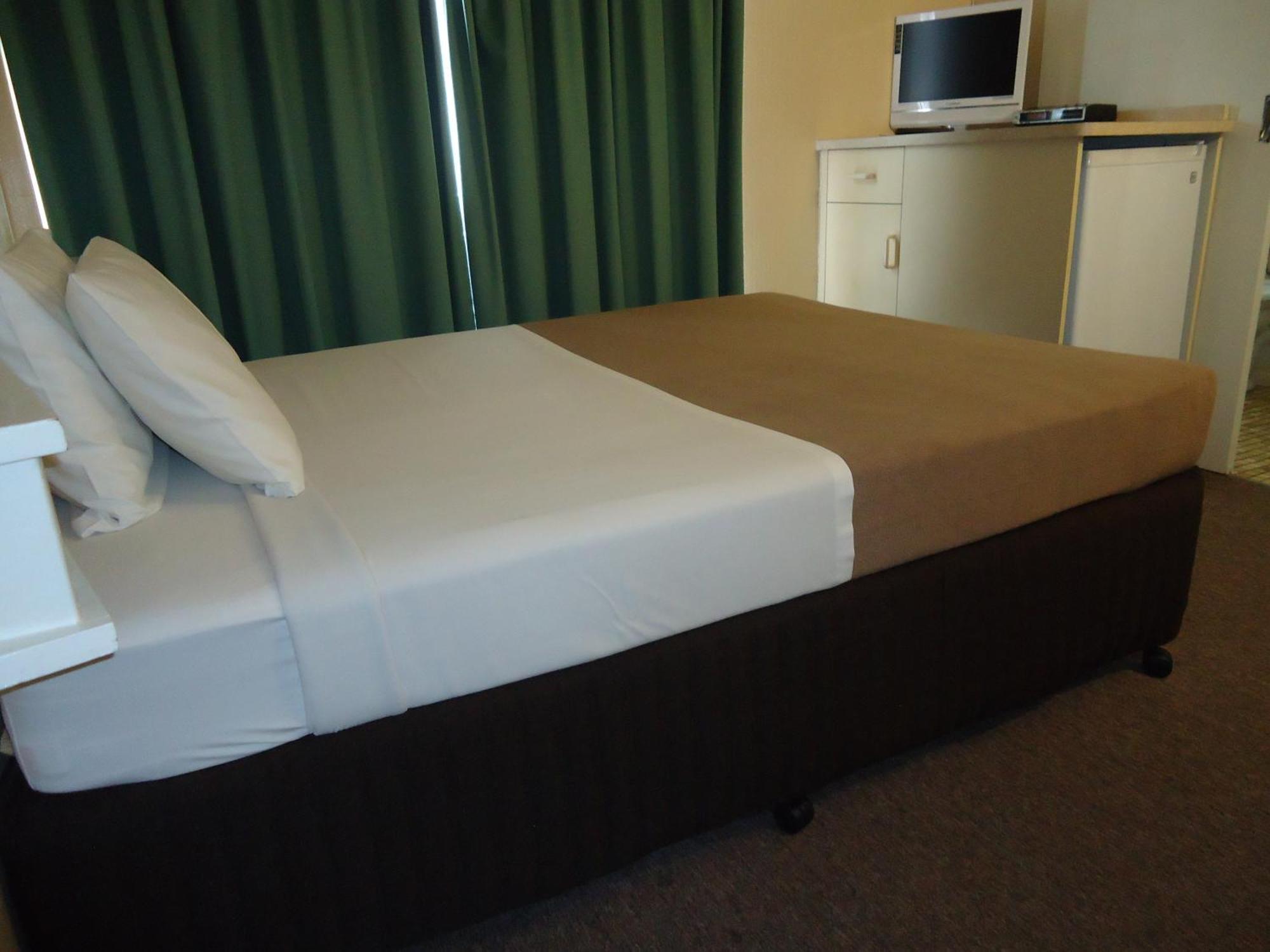 Moondarra Motel Innisfail Esterno foto