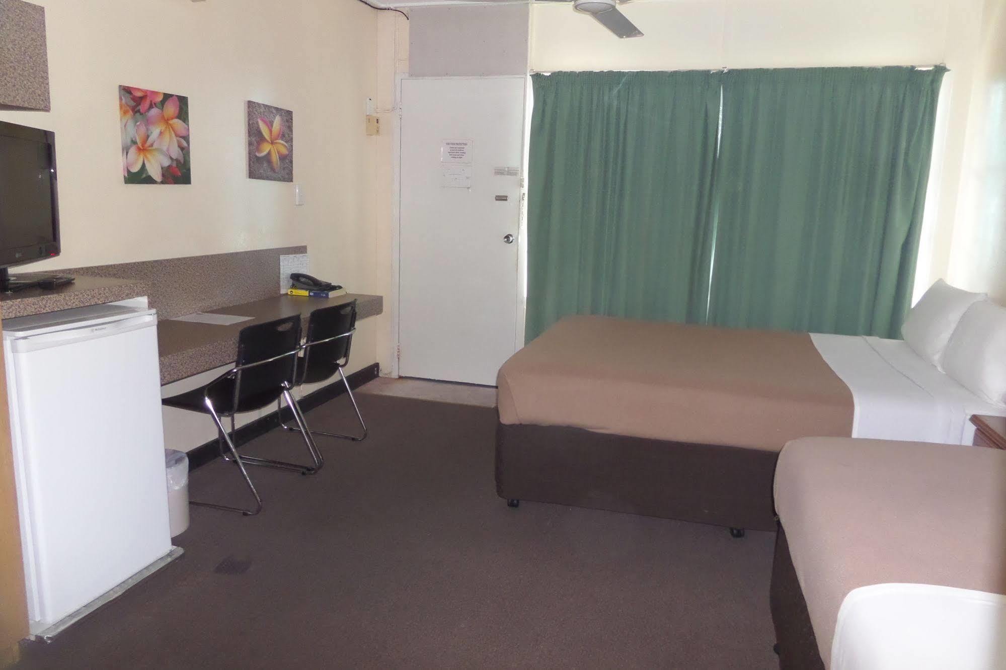 Moondarra Motel Innisfail Esterno foto