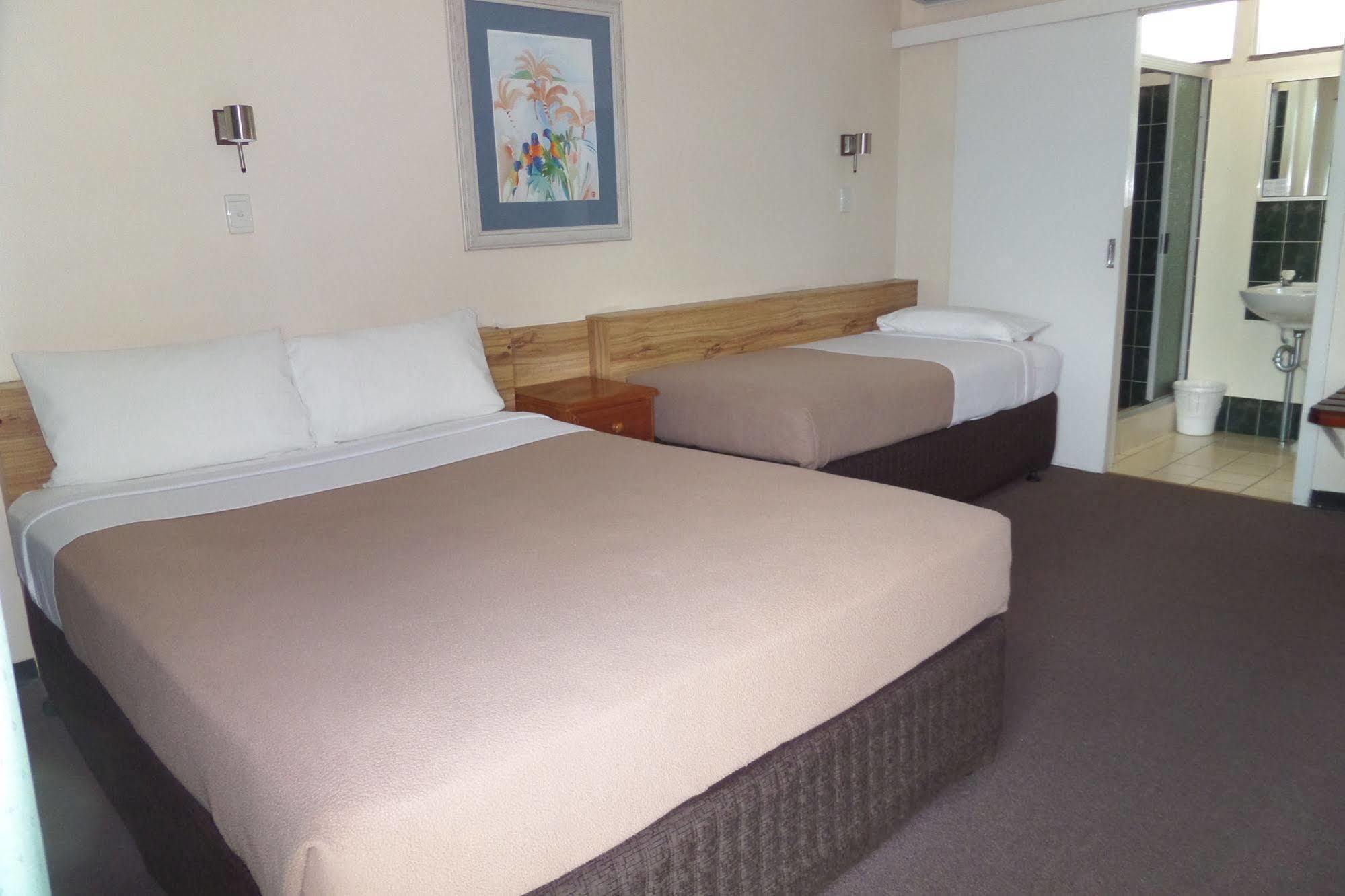 Moondarra Motel Innisfail Esterno foto