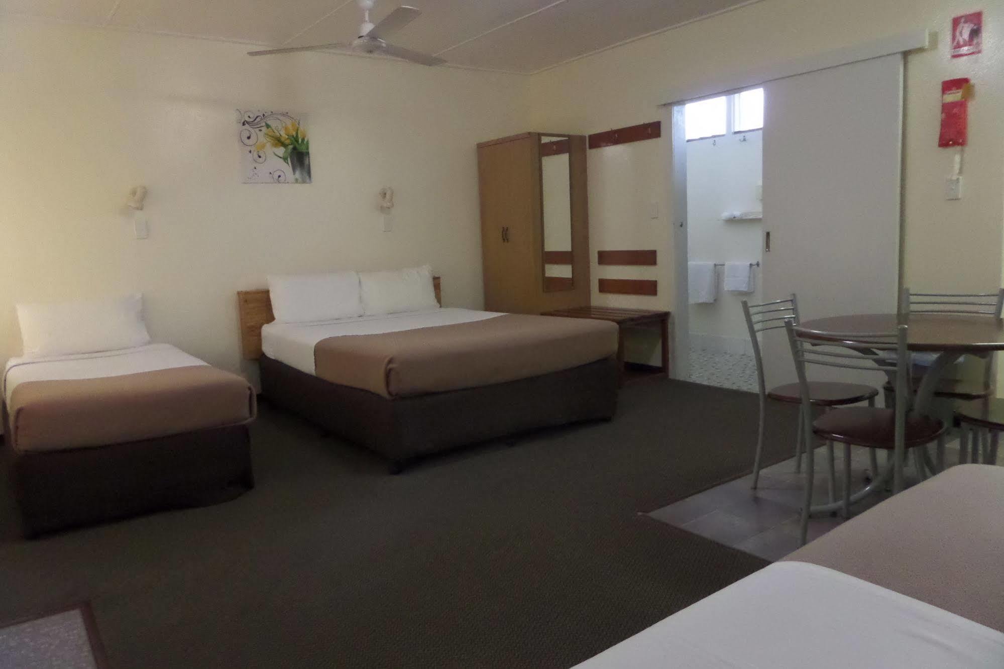 Moondarra Motel Innisfail Esterno foto