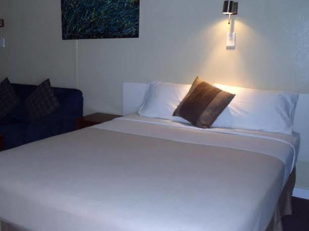 Moondarra Motel Innisfail Esterno foto